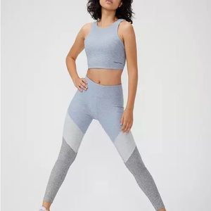 Outdoor Voices 7/8 Leggings. Size Small